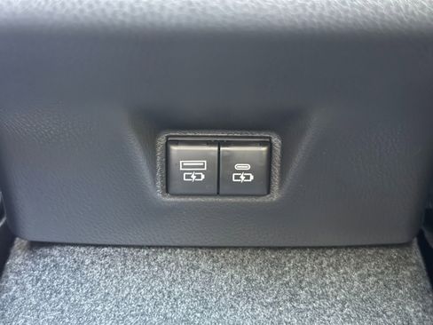 Used 2026 Toyota Camry XLE w/ Premium Plus Package image 31