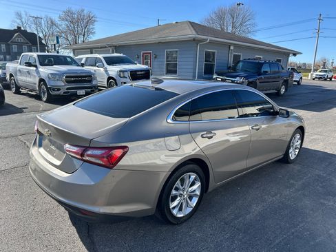 Used 2022 Chevrolet Malibu LT image 3