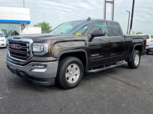 Used 2018 GMC Sierra 1500 SLE w/ SLE Value Package RWD image 2