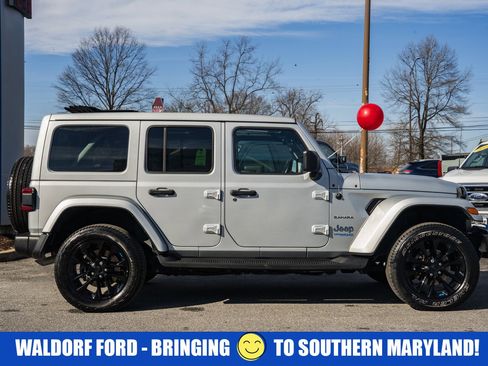 Used 2022 Jeep Wrangler Unlimited Sahara w/ Cold Weather Group image 4