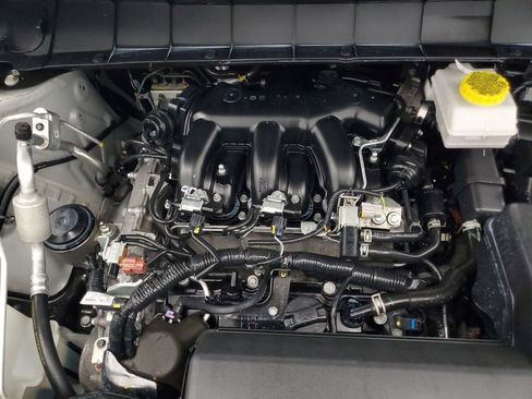 Used 2025 Nissan Pathfinder SV FWD image 9