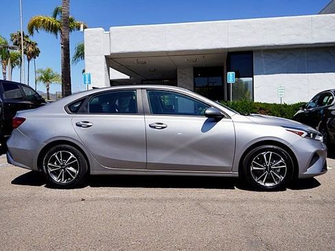 Used 2023 Kia Forte LXS FWD image 7