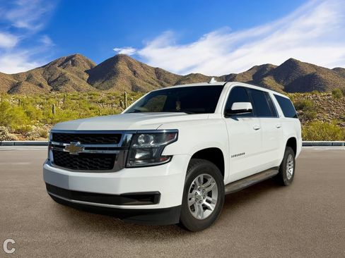 Used 2015 Chevrolet Suburban LT RWD image 2