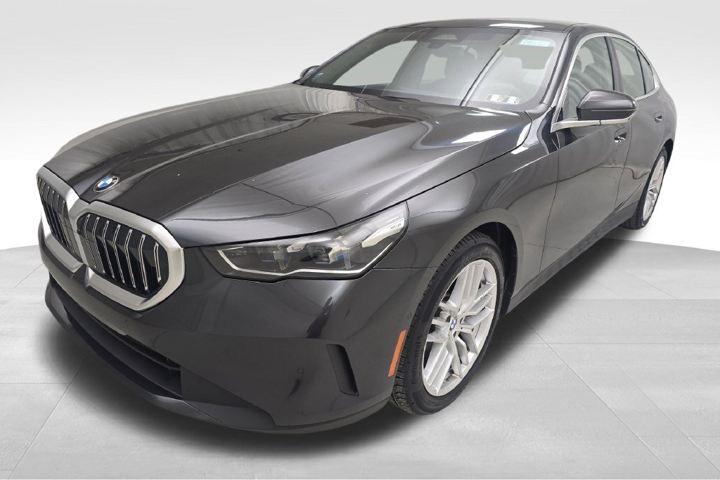 Used 2024 BMW 530i xDrive w/ Premium Package AWD/4WD image 6