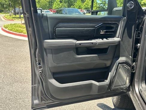 New 2026 RAM 2500 Limited AWD/4WD image 9