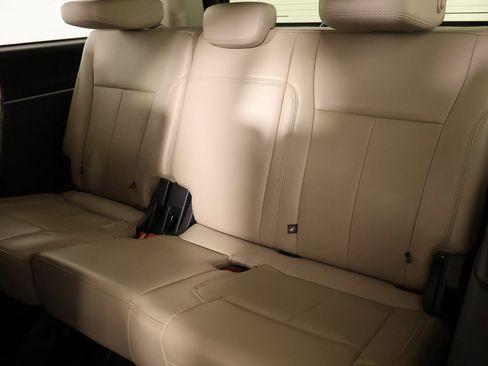 Used 2023 Ford Expedition Max XLT image 14