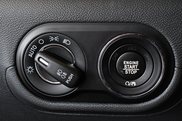 Used 2023 Maserati Levante GT AWD/4WD image 32