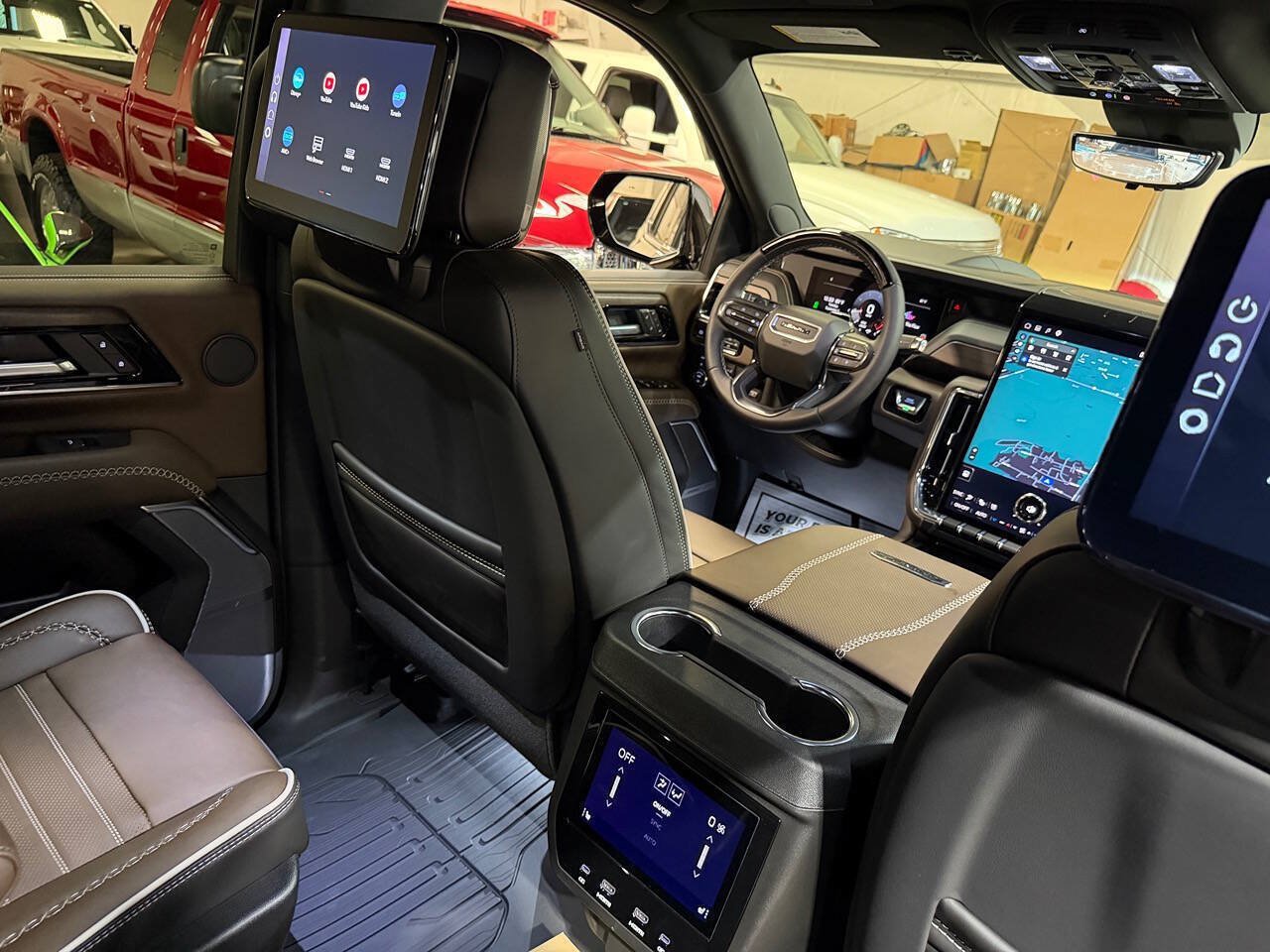 Used 2026 GMC Yukon Denali Ultimate w/ LPO, Floor Liner Package AWD/4WD image 38