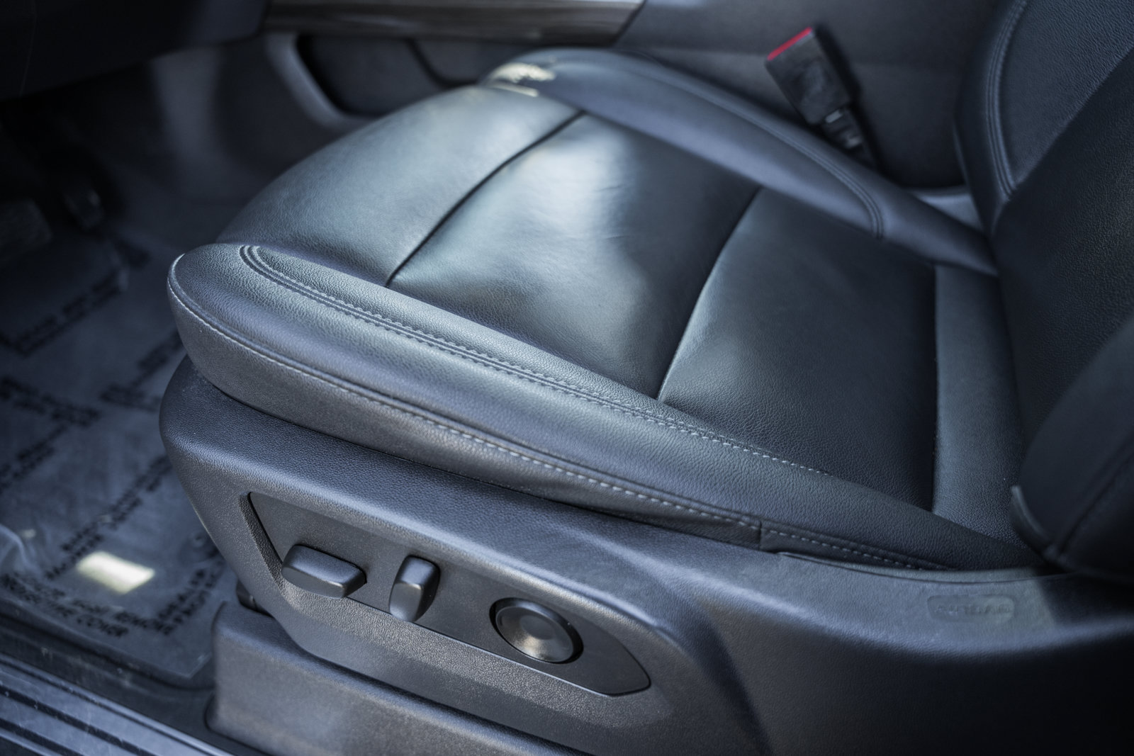 Used 2023 Chevrolet Silverado 1500 LT Trail Boss w/ LT Trail Boss Premium Package AWD/4WD image 31