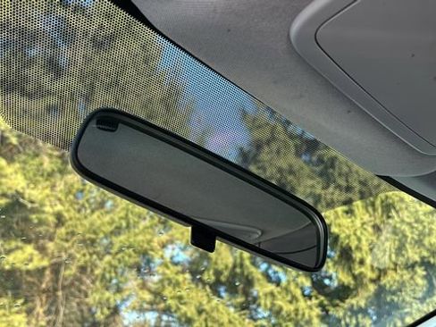 Used 2016 Toyota Prius Two image 24