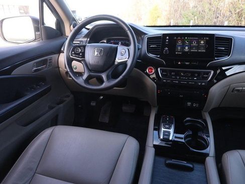 Used 2022 Honda Pilot Touring image 24