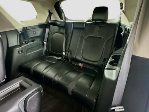 Used 2025 Honda Pilot EX-L image 28