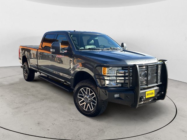 Used 2017 Ford F350 Lariat w/ Lariat Value Package AWD/4WD image 3