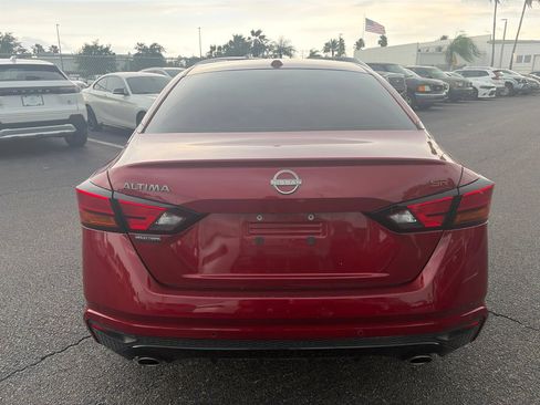 Used 2024 Nissan Altima 2.5 SR FWD image 6