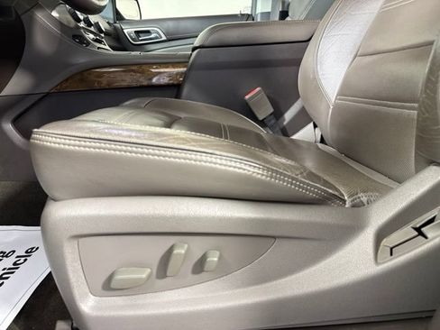 Used 2016 GMC Yukon XL Denali w/ Open Road Package AWD/4WD image 16