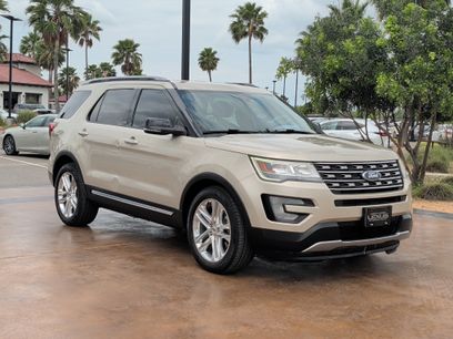 Used 2017 Ford Explorer XLT w/ Equipment Group 202A