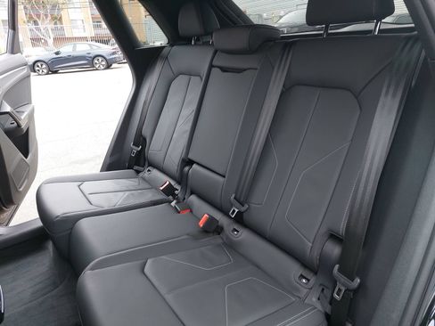 Certified 2025 Audi Q3 2.0T Premium w/ Convenience Package AWD/4WD image 14