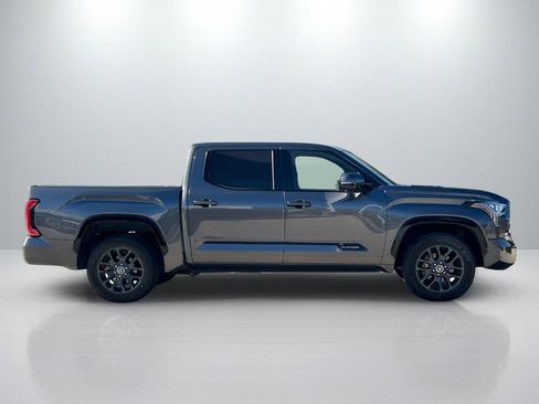 Used 2022 Toyota Tundra Platinum image 4