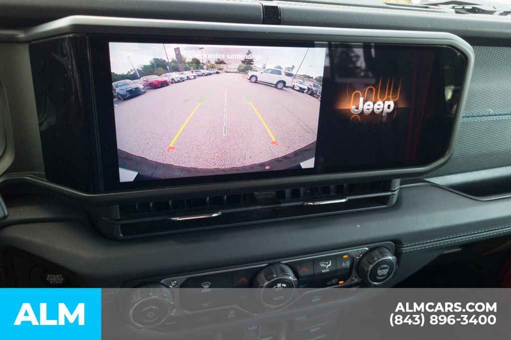 Used 2024 Jeep Wrangler Unlimited Rubicon 4xe AWD/4WD image 23