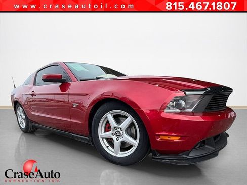 Used 2010 Ford Mustang GT image 1