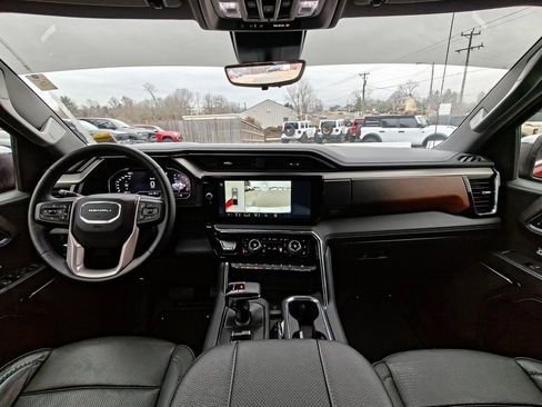 Used 2024 GMC Sierra 1500 Denali w/ Technology Package image 29