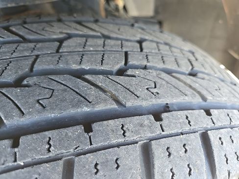 Used 2019 Nissan Titan SV w/ SV Convenience Package image 40