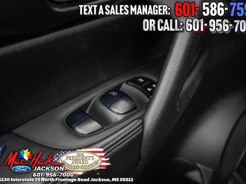 Used 2020 Nissan Rogue SV FWD image 10