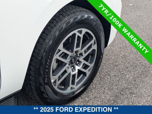 Certified 2025 Ford Expedition Active AWD/4WD image 13