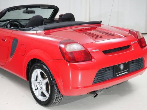 Used 2001 Toyota MR2 image 34