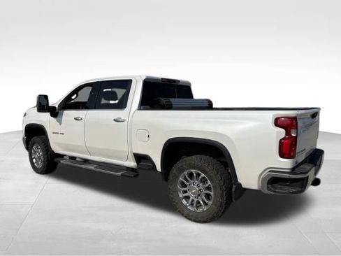 Used 2024 Chevrolet Silverado 2500 LTZ w/ LTZ Plus Package AWD/4WD image 3