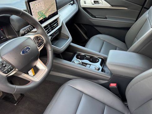 New 2026 Ford Explorer Active image 9