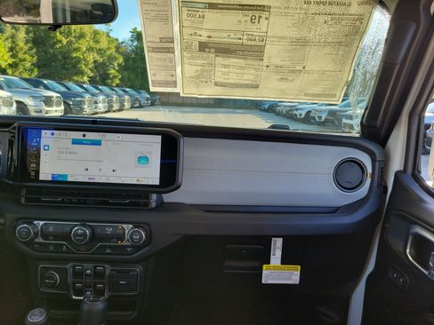 New 2026 Jeep Gladiator Sport image 9