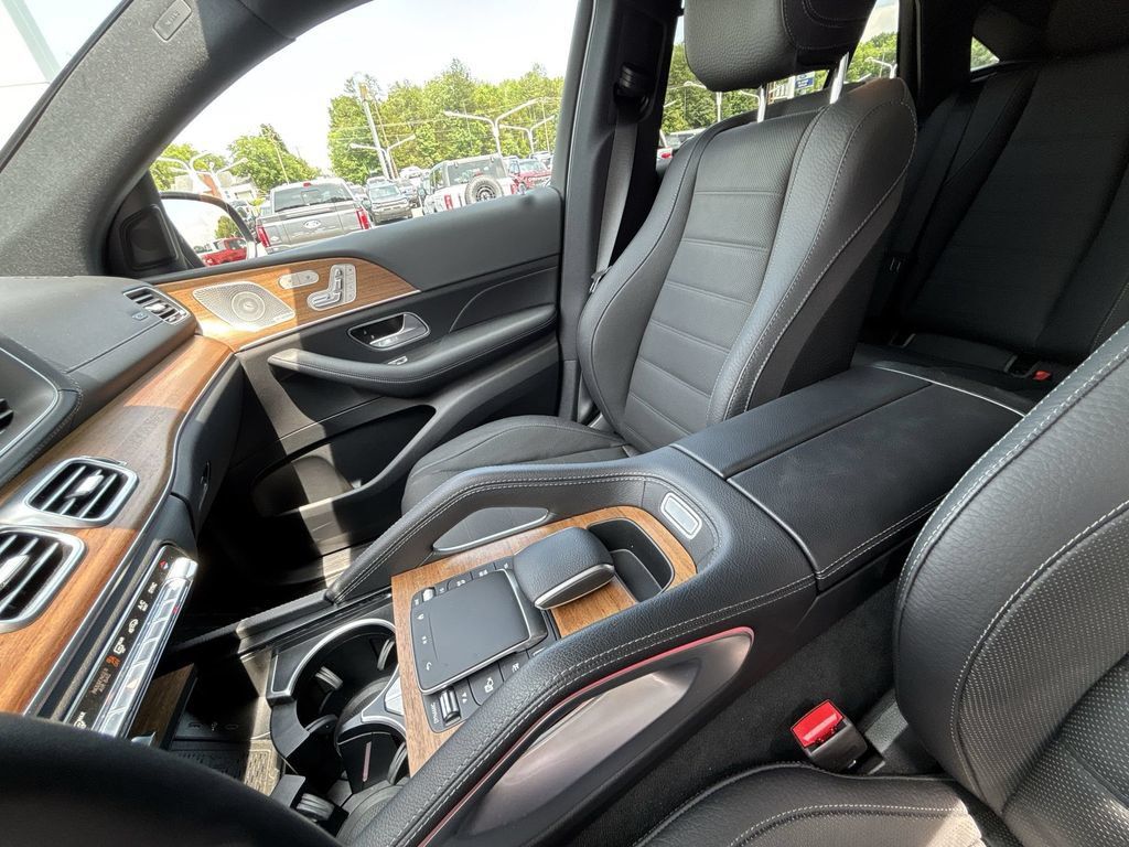 Used 2025 Mercedes-Benz GLE 450 4MATIC Coupe w/ Driver Assistance Package image 24