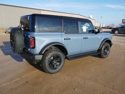 New 2025 Ford Bronco Outer Banks image 4