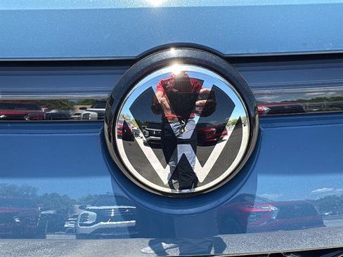 New 2026 Volkswagen Tiguan SE R-Line FWD image 11