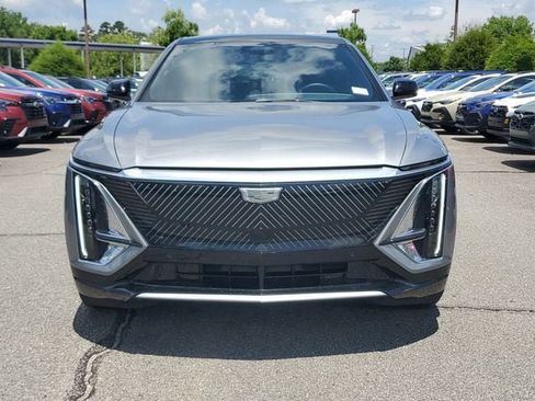 Used 2024 Cadillac Lyriq Tech AWD/4WD image 2