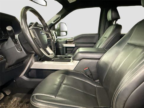 Used 2022 Ford F350 Lariat w/ Lariat Ultimate Package image 4