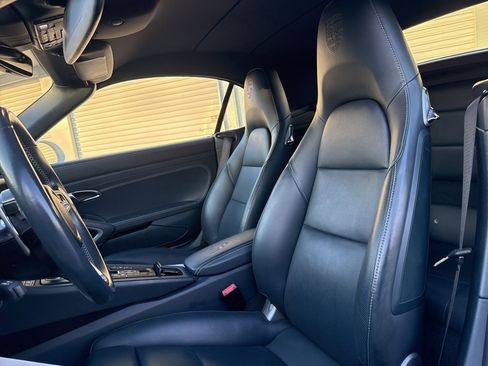 Used 2018 Porsche 911 Carrera 4S image 9
