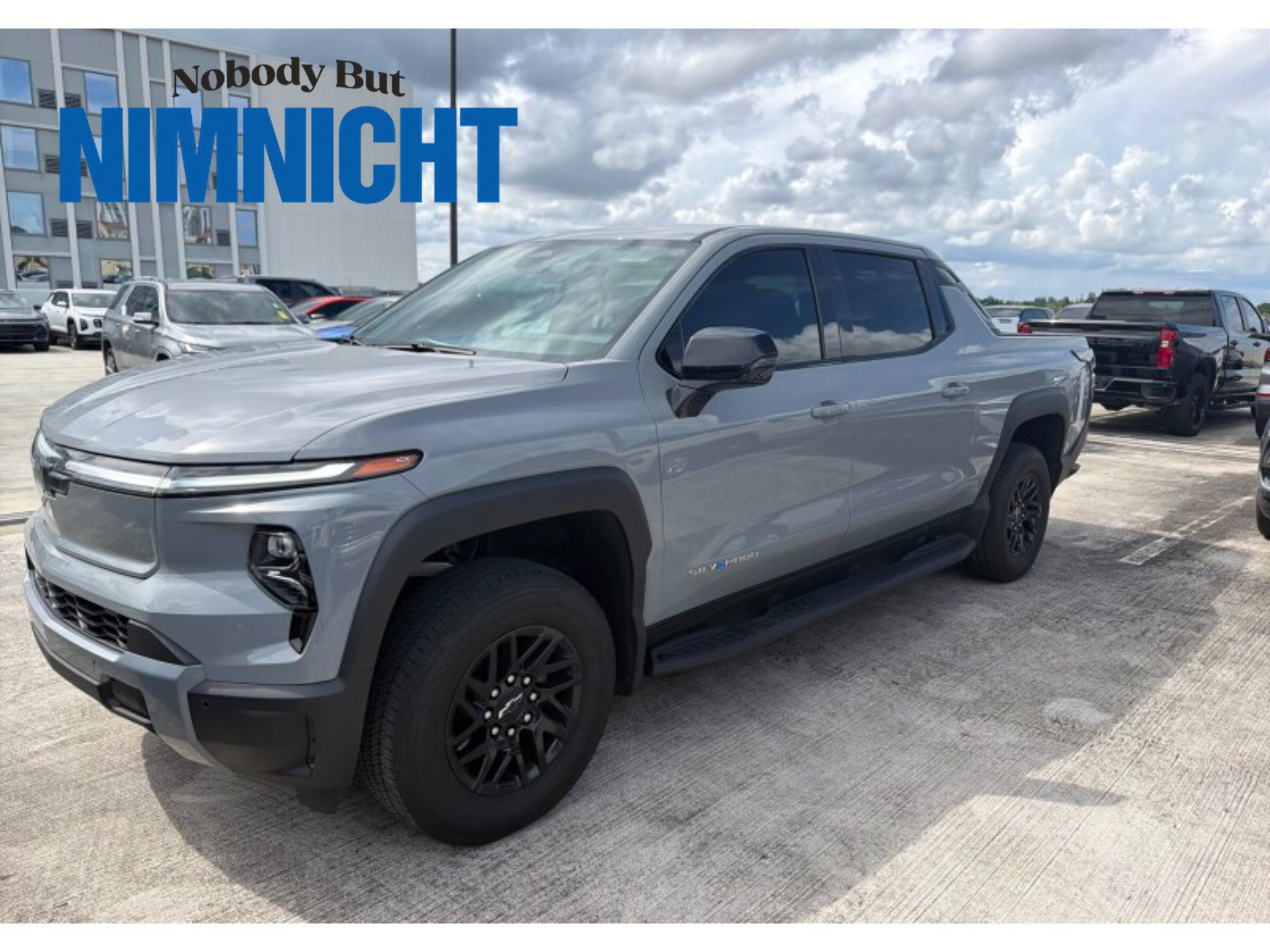 Used 2025 Chevrolet Silverado EV LT AWD/4WD image 1