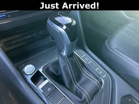 Used 2024 Volkswagen Tiguan SE R-Line image 19