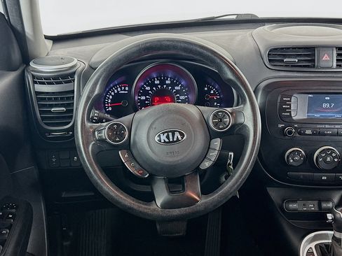 Used 2016 Kia Soul + FWD image 18