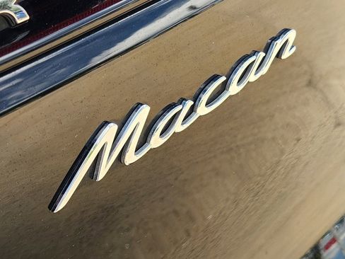 Used 2020 Porsche Macan AWD/4WD image 12