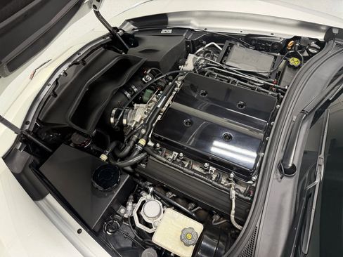 Used 2016 Chevrolet Corvette Z06 w/ 3LZ Preferred Equipment Group image 31