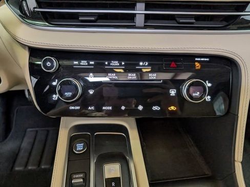 Used 2023 INFINITI QX60 Luxe w/ Performance Audio Package AWD/4WD image 24