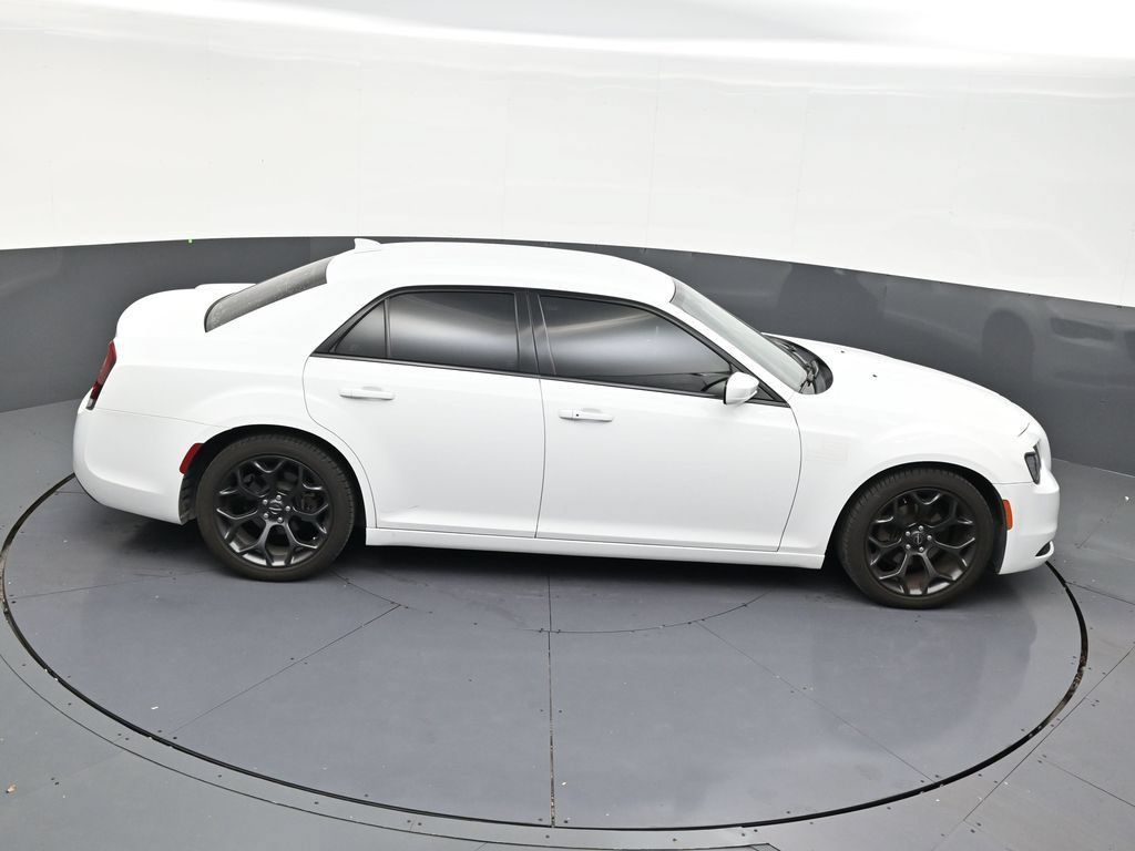 Used 2020 Chrysler 300 S RWD image 17