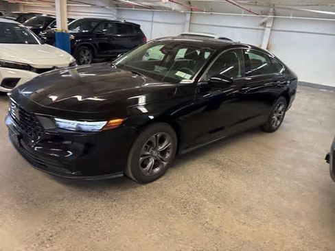 Used 2024 Honda Accord EX image 3
