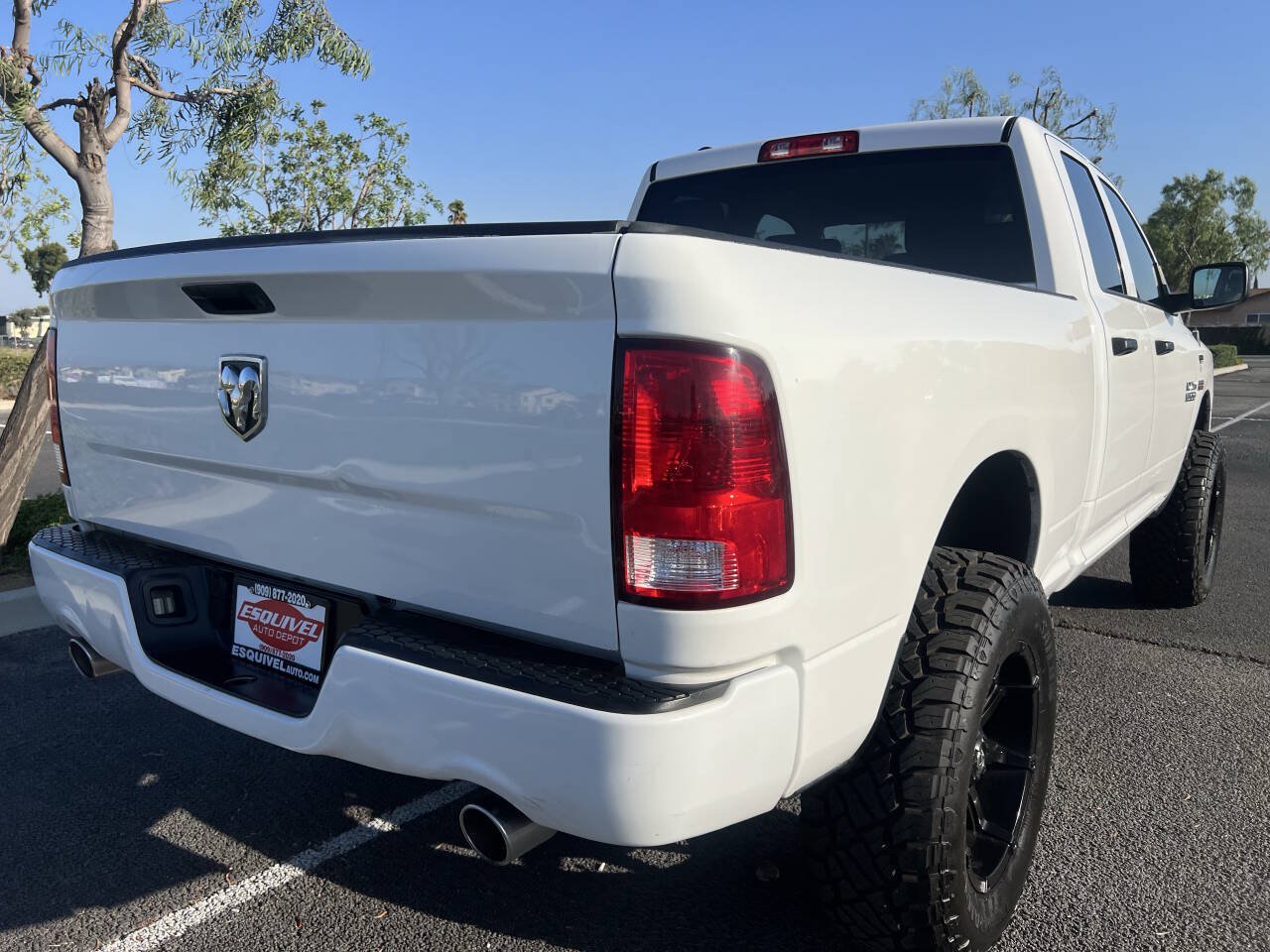 Used 2017 RAM 1500 Express RWD image 38