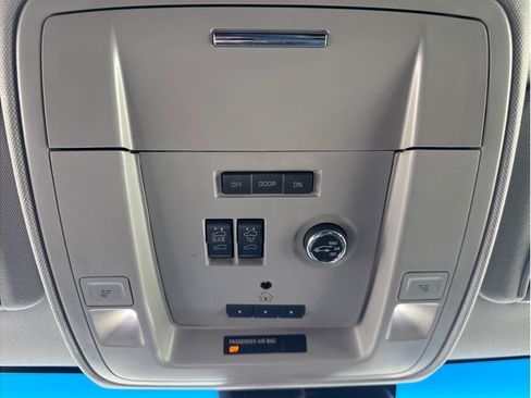 Used 2016 GMC Yukon Denali w/ Open Road Package AWD/4WD image 38