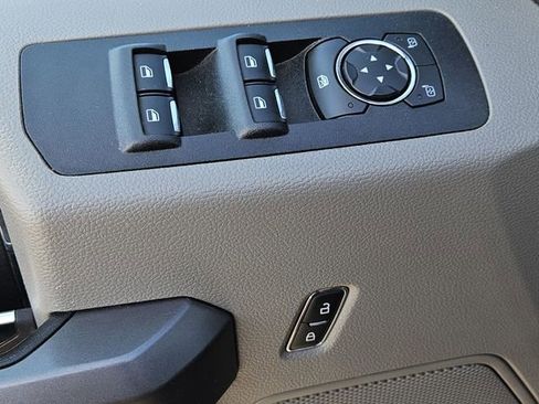 Used 2020 Ford F150 XLT image 28