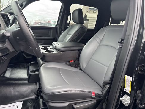 Used 2025 RAM 2500 Tradesman w/ Chrome Appearance Group image 18